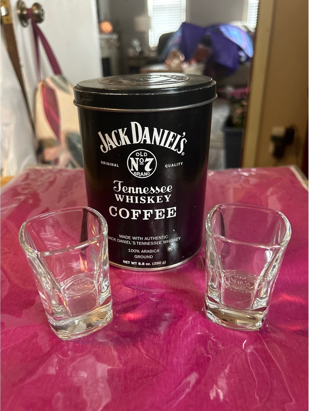 JD tin & shot glass set